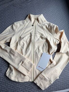 Lululemon Athletica Buttercream Cropped Define Jacket